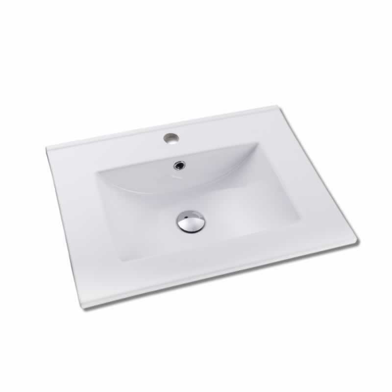 CS2418_White_01